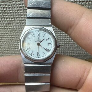 Concord Women/ Comes with Black  Box